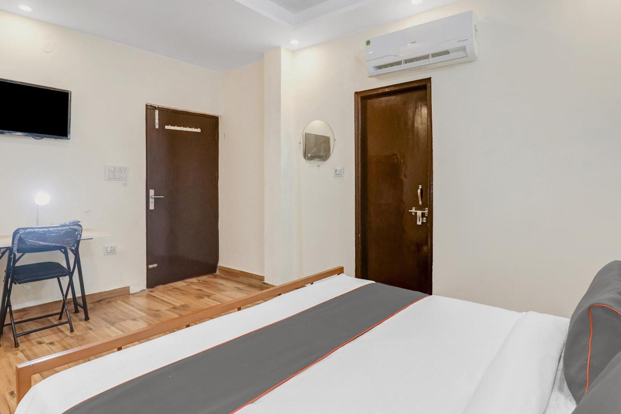 Super Capital O Moody Inn Delhi  Exterior photo